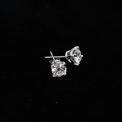 Customized 18K Gold Diamond Stud Earring Fine Jewelry for Anniversary Wedding Banquet IGI GIA Lab Grown Diamond Gift