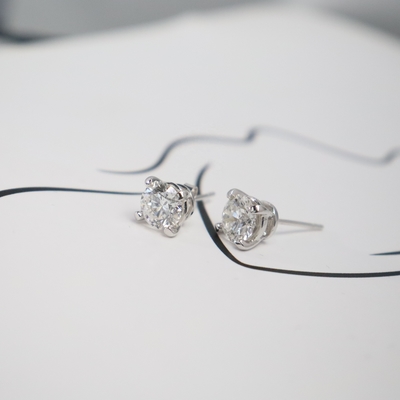 Customized 18K Gold Diamond Stud Earring Fine Jewelry for Anniversary Wedding Banquet IGI GIA Lab Grown Diamond Gift