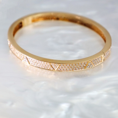 Customized 18K Gold Diamond Cluster Bracelet IGI GIA Lab Grown Diamond for Engagement or Wedding Banquet Fine Jewelry