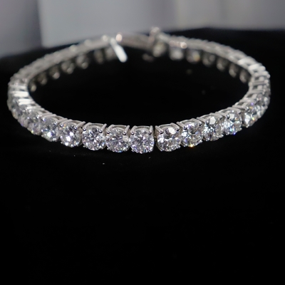Customizable 18K Gold Diamond Bracelet IGI GIA Lab Grown Diamond for Engagement Wedding or Banquets Fine Jewelry