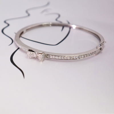 18K Solid Gold Classic Bracelet with Custom Bowknot VVS Diamond for Women for Wedding or Party Fashion Lab Grown Jewelry Gift