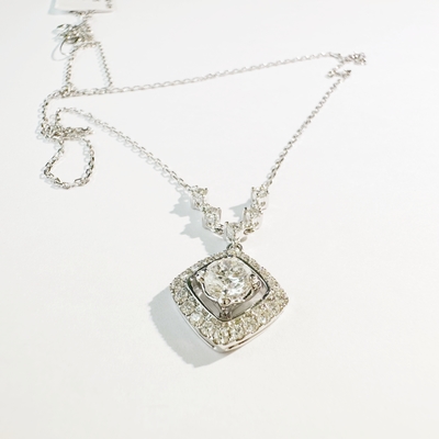 Customized Luxury 18k Gold Diamond Necklaces for Women Dainty Square Diamond Handmade for Anniversary Wedding Banquet