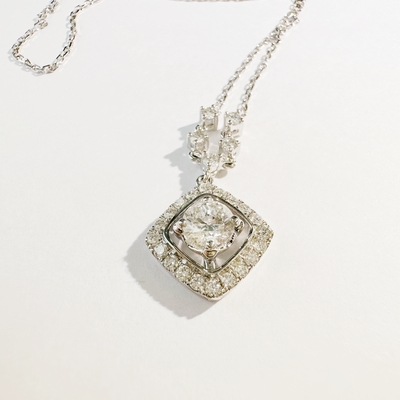 Customized Luxury 18k Gold Diamond Necklaces for Women Dainty Square Diamond Handmade for Anniversary Wedding Banquet