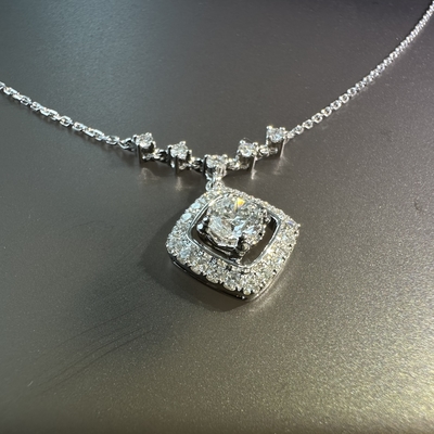 Customized Luxury 18k Gold Diamond Necklaces for Women Dainty Square Diamond Handmade for Anniversary Wedding Banquet