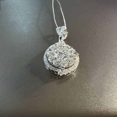 Handmade 18K Gold Luxury Pendant Dainty Diamond Cluster Fashion Jewelry for Women Customized for Anniversary Wedding Banquet