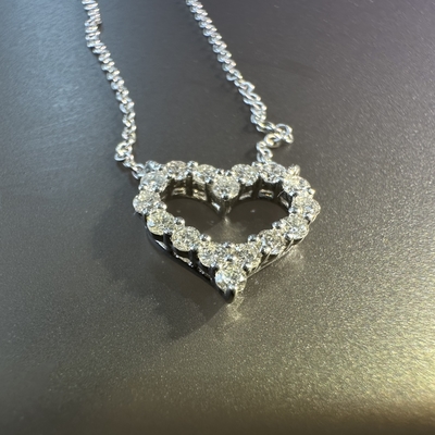 Customized Luxury 18K Gold Heart-Style Pendant Handmade Diamond Necklaces for Women for Anniversary Wedding Banquet