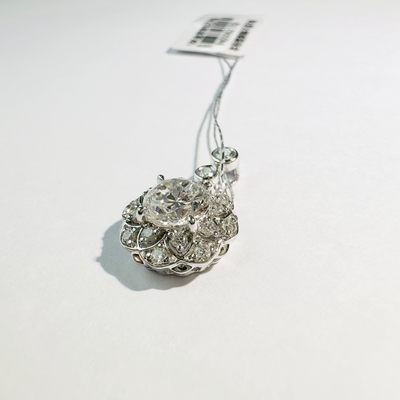 Handmade Luxury 18k Gold Diamond Cluster Pendant Customized Fashion Jewelry Necklace for Women's Anniversary Wedding Banquet