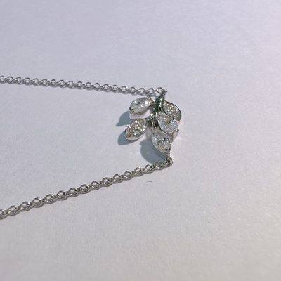 Handmade Luxury 18K Gold Leaf Pendant Necklace New Design Fashion Jewelry Women Customized Diamond Necklaces Anniversary Wedding