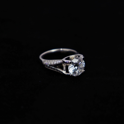 Bullhead 18K Gold Customized Fine Jewelry IGI GIA Lab Grown Diamond Engagement Wedding and Banquet Rings