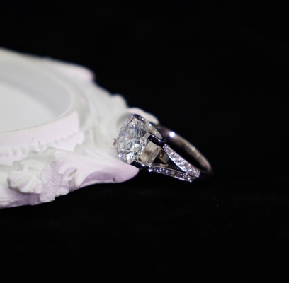 Bullhead 18K Gold Customized Fine Jewelry IGI GIA Lab Grown Diamond Engagement Wedding and Banquet Rings