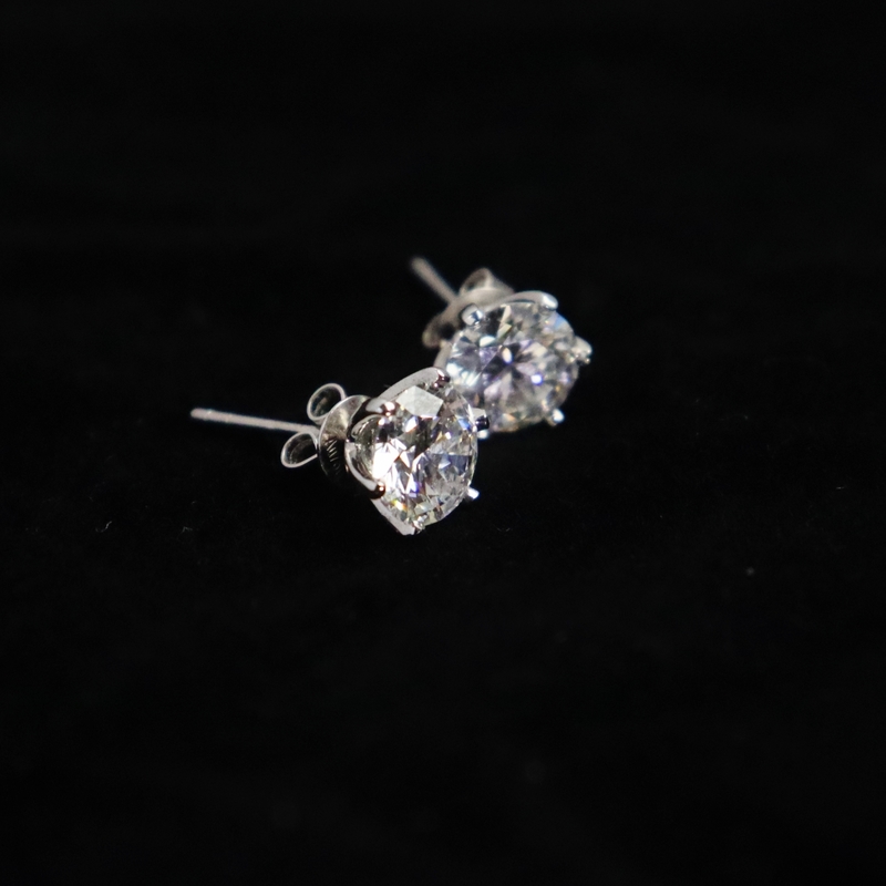 Wholesale 18K White Gold Plated 1CT Lab Diamond Stud Earring Fashion Jewelry for Weddings & Parties Rhodium Setting